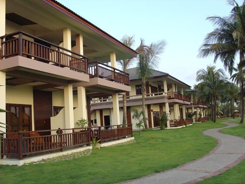 Sunny Paradise Resort Ngwesaung Exterior foto